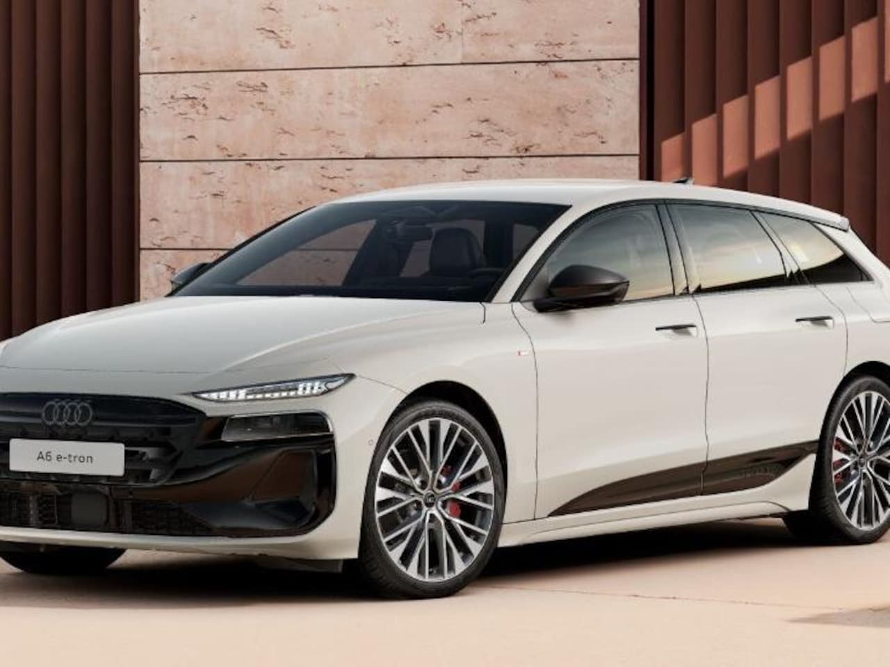 Audi A6 Avant e-tron - S edition 83 kWh | 286 PK Avant | 21" veelspaaks velgen | Sportstoelen met leder/dynamica - AutoWereld.nl