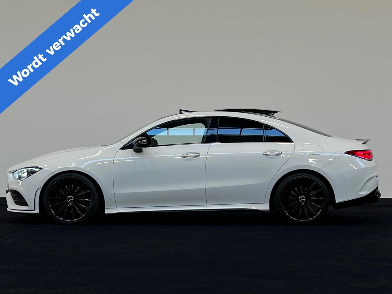 Mercedes-Benz CLA-Klasse - 250 e AMG 45 Blackpack Night Pano Memory Sfeer Camera CarPlay - AutoWereld.nl