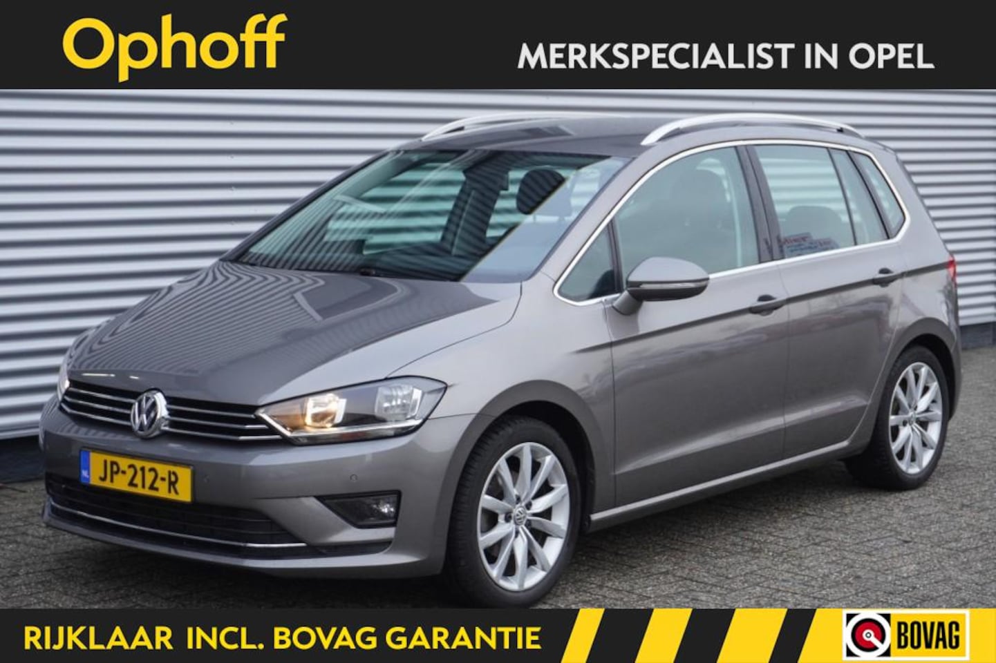 Volkswagen Golf Sportsvan - 1.2 TSI Highline / 1e eigenaar / Camera + parkeersensoren / Climate Control - AutoWereld.nl
