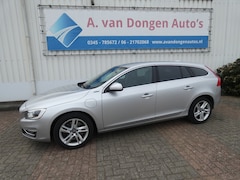 Volvo V60 - 2.4 D6 AWD PLUG-IN HYBRID SUMMUM, Leer, Camera, Trhaak