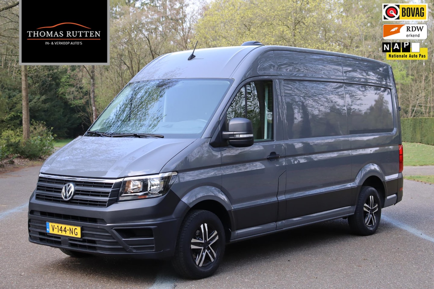 Volkswagen Crafter - 35 2.0 TDI L3H3 DC Highline 2018 | Airco | Trekhaak | Achteruitrij Camera | Boekjes | 2 Sl - AutoWereld.nl