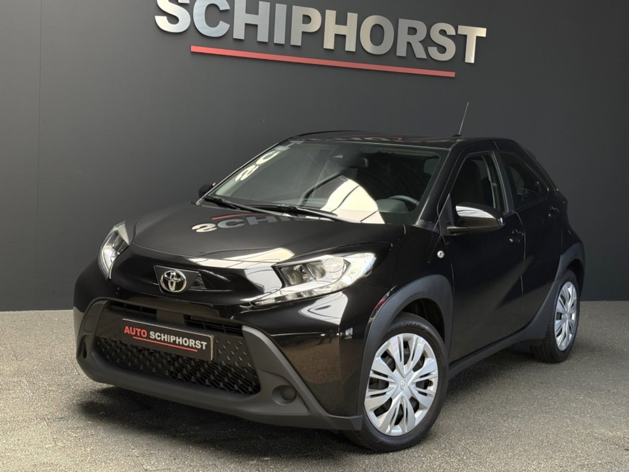 Toyota Aygo X - 1.0 VVT-i MT Play Camera 5 jaar garantie tot 28-3-2028 - AutoWereld.nl