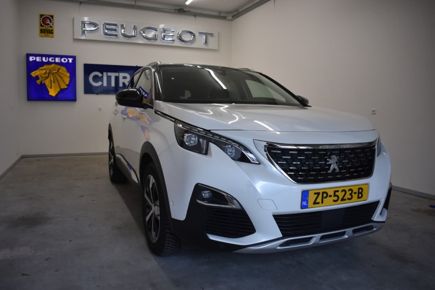 Peugeot 3008 - 1.6 PureTech Allure 180 Pk. - AutoWereld.nl
