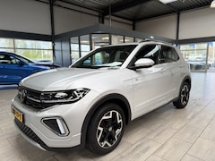 Volkswagen T-Cross - 1.5 TSI 150 pk R-Line Edition | Trekhaak | Camera | IQ-LED | Adapt. cruise | Stoelverw. |