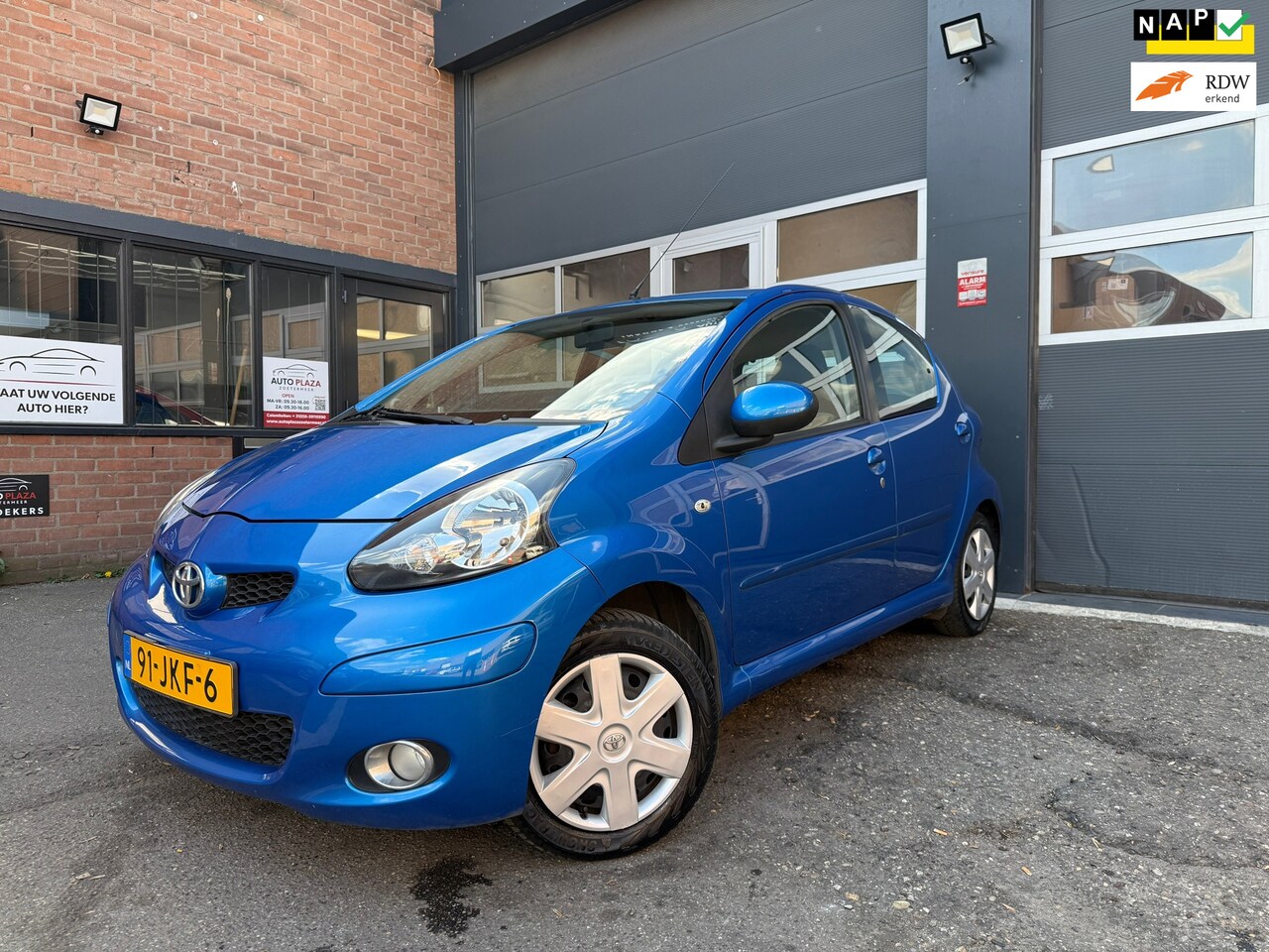 Toyota Aygo - 1.0-12V Dynamic Blue 1.0-12V Dynamic Blue - AutoWereld.nl