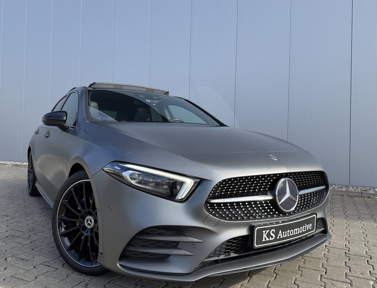 Mercedes-Benz A-klasse - A250 Premium AMG 224PK Pano Burmester - AutoWereld.nl