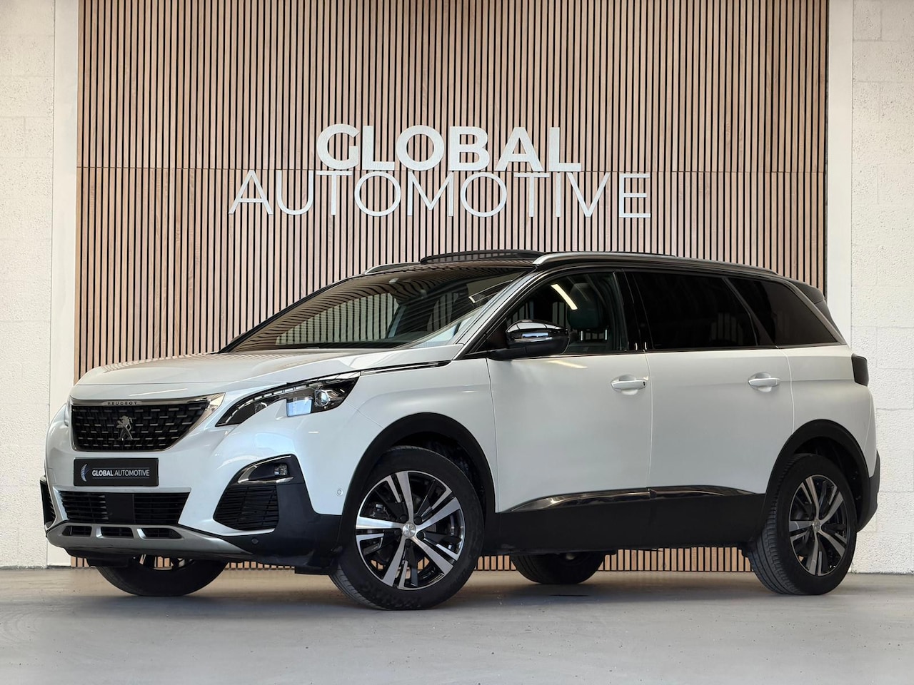 Peugeot 3008 - 1.6 e-THP GT Line- 7P - PANO - KEYLESS - NAVI - CARPLAY - AutoWereld.nl