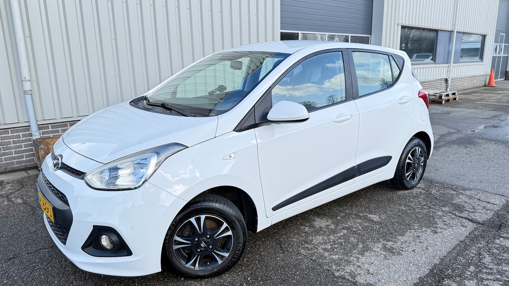 Hyundai i10 - 1.0i i-Motion Comfort - AutoWereld.nl