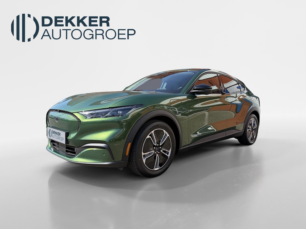 Ford Mustang Mach-E - Standard Range RWD 73 kWh | LFP accu | Eruption Green | 470 km - AutoWereld.nl
