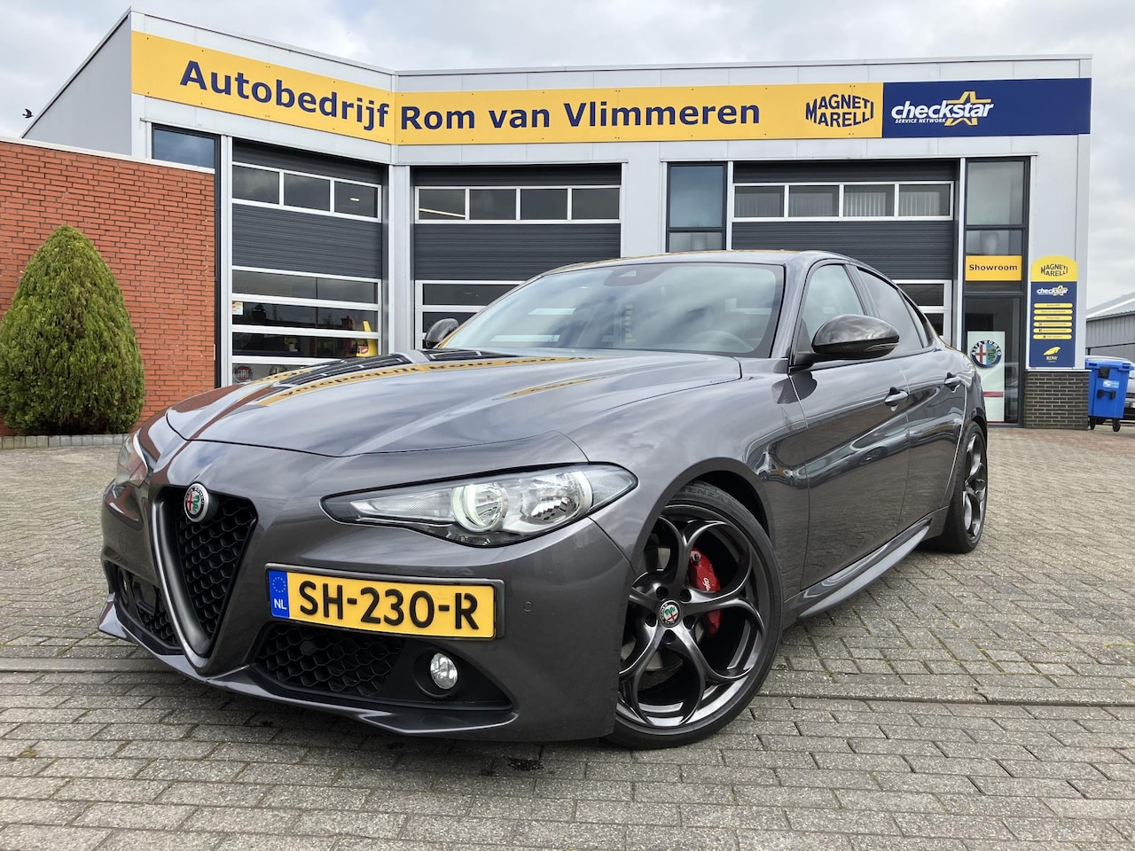Alfa Romeo Giulia - 2.2 Eco Business Super | Squadra tuning gechipt | Bomvol uitgerust | - AutoWereld.nl