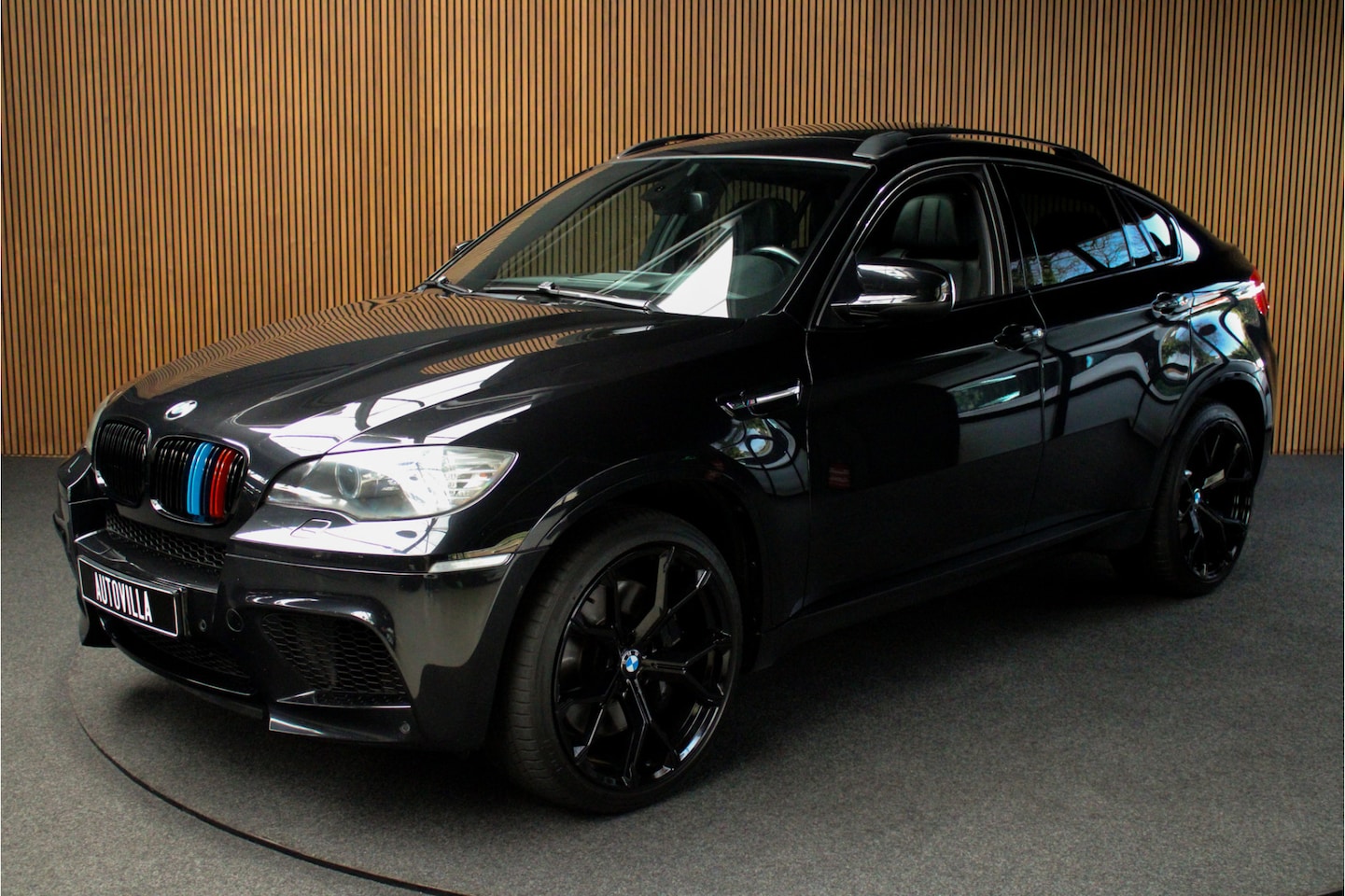 BMW X6 - 4.4i M 22inch - Softclose - Schuif/kanteldak - Dab - Headup - Camera - AutoWereld.nl