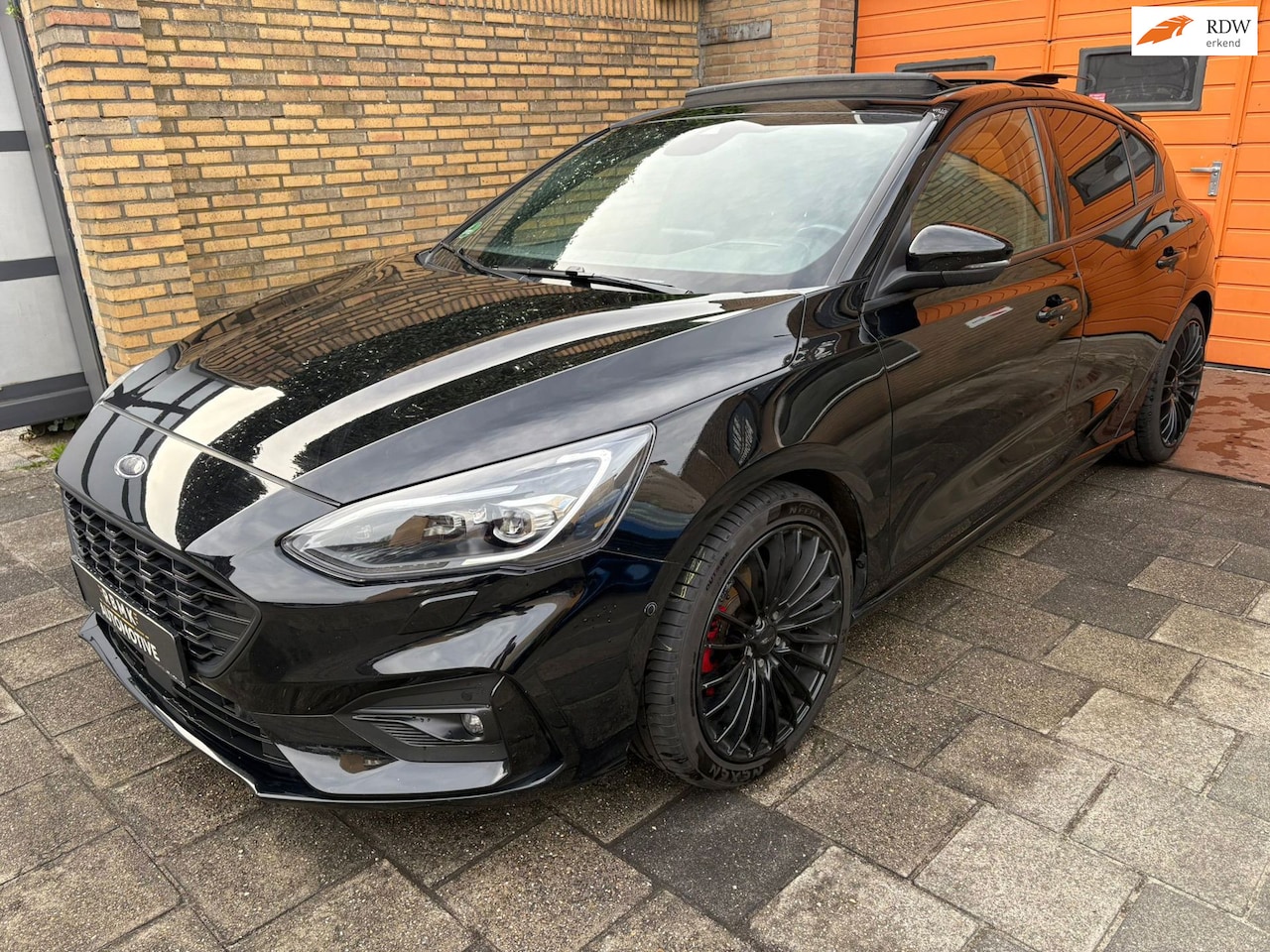 Ford Focus - 1.5 EcoBoost ST Line Business / Panorama dak! - AutoWereld.nl