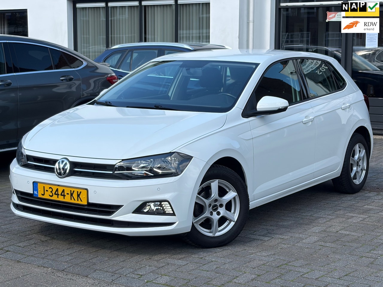 Volkswagen Polo - 1.0 TSI Comfortline 1.0 TSI Comfortline, Apple Carplay/Android auto, Navigatie, Parkeersensoren, Adaptieve Cru - AutoWereld.nl