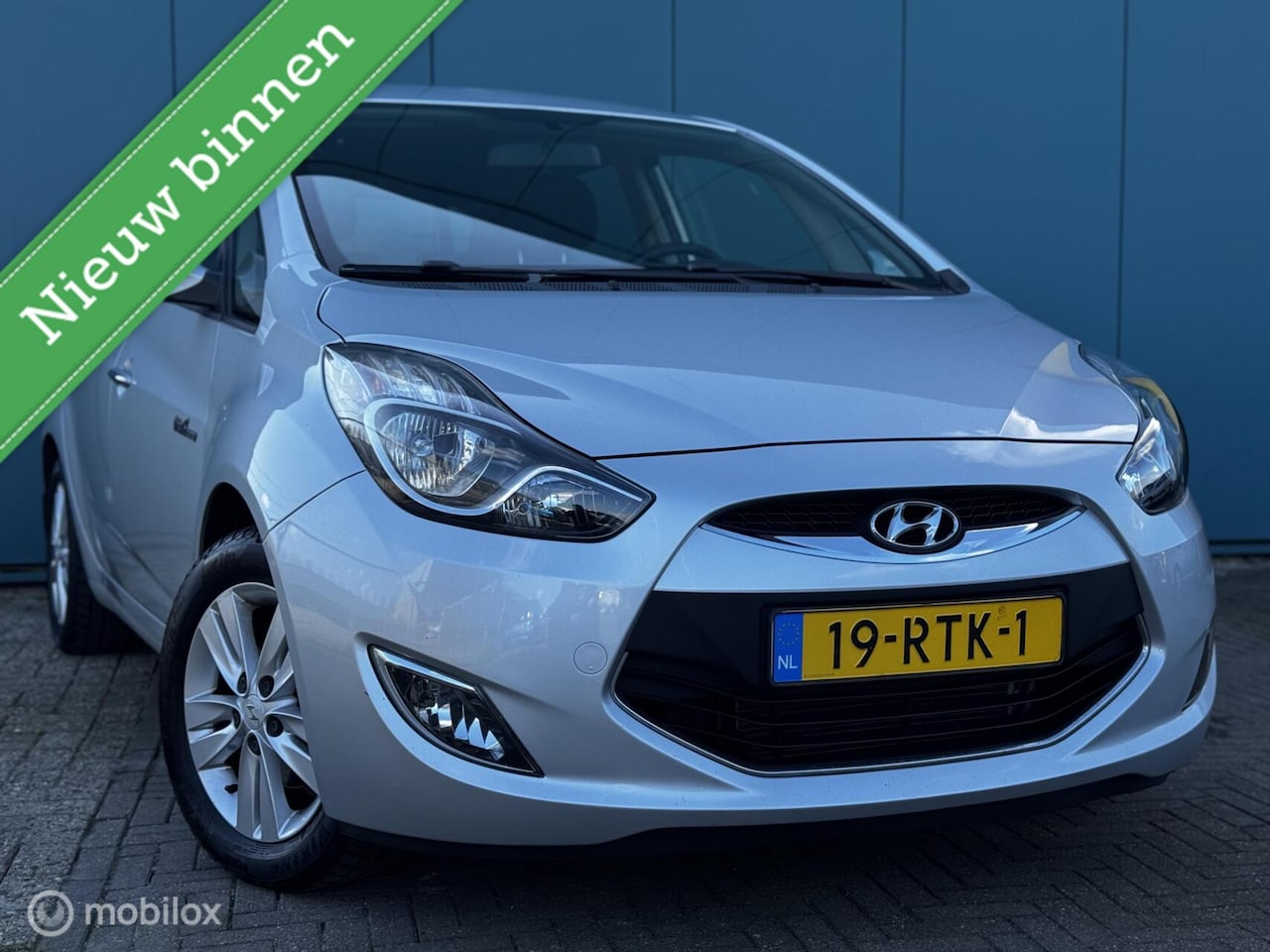 Hyundai ix20 - 1.6i i-Vision Climate Control Cruise Control APK 13-04-2027 - AutoWereld.nl