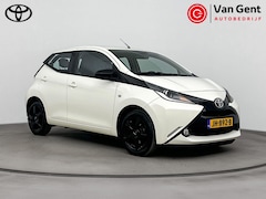 Toyota Aygo - 1.0 VVT-i x-play | Airco | Camera | Bluetooth | 15 inch | Elektrische ramen voor