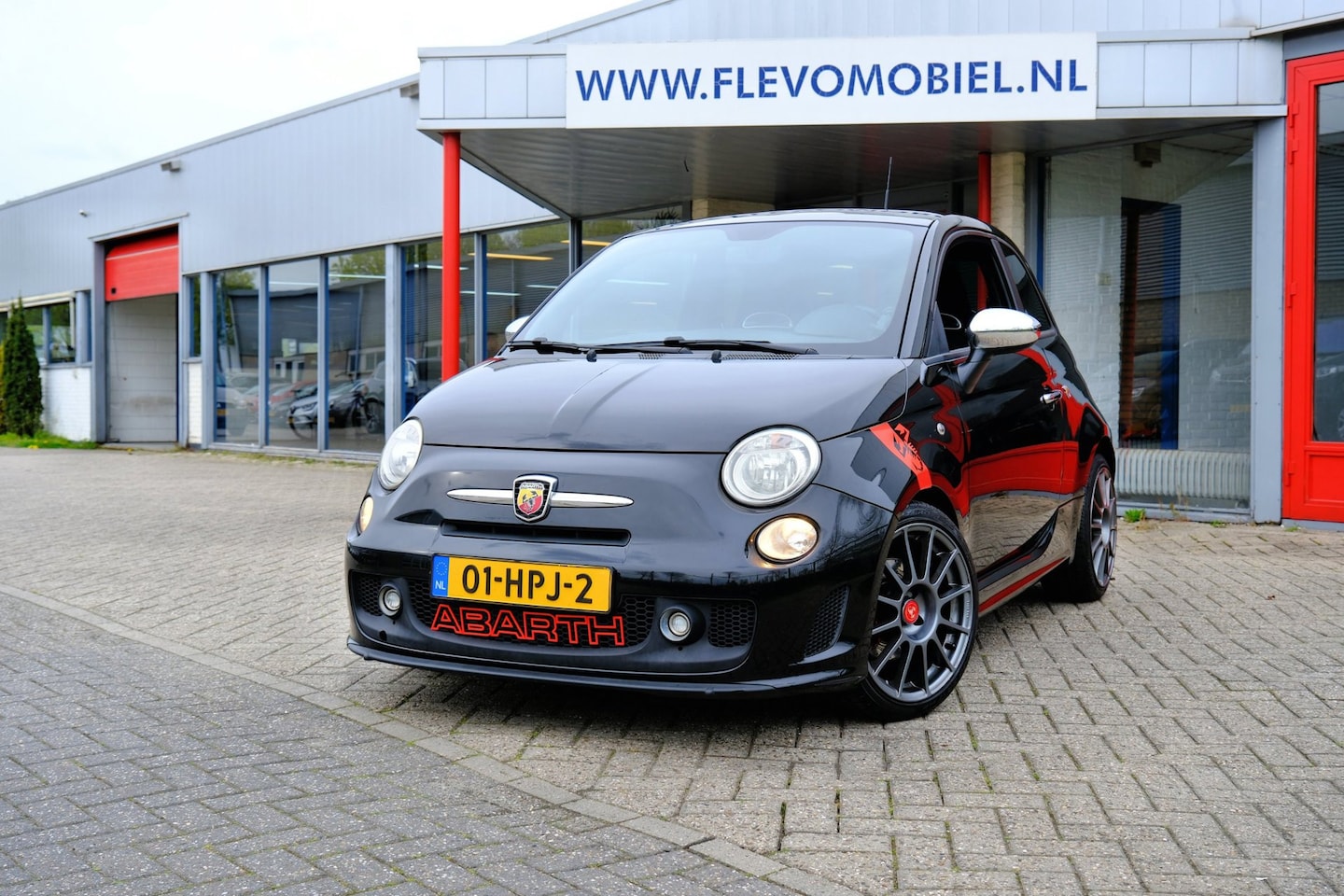 Fiat 500 Abarth - 1.4-16V 135pk Orig.NL| Pano|Airco|LMV|Sportstoelen - AutoWereld.nl