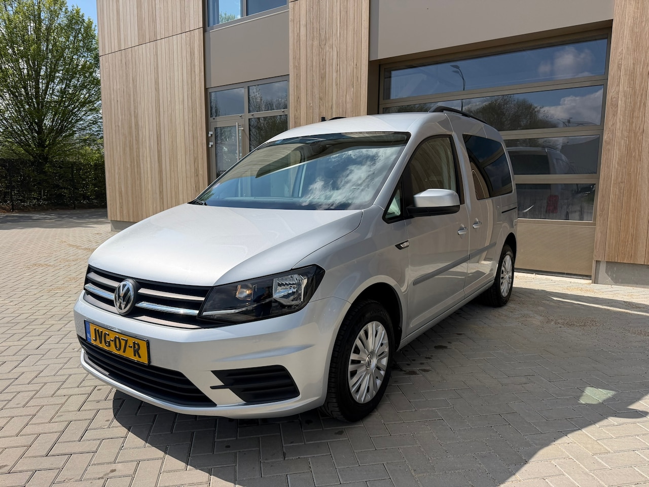 Volkswagen Caddy - 1.0 TSI Highline 5Drs|Airco|parkeersensoren|Groot scherm|Nieuwe APK - AutoWereld.nl