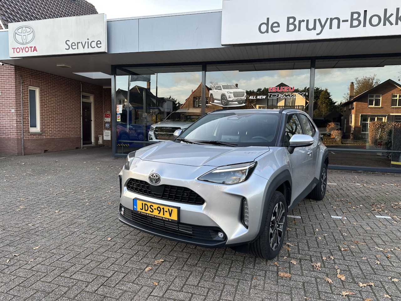 Toyota Yaris Cross - 1.5 Hybrid 130pk Dynamic Comfort dodehoekdetectie / stoelverwarming / stuurwielverwarming - AutoWereld.nl