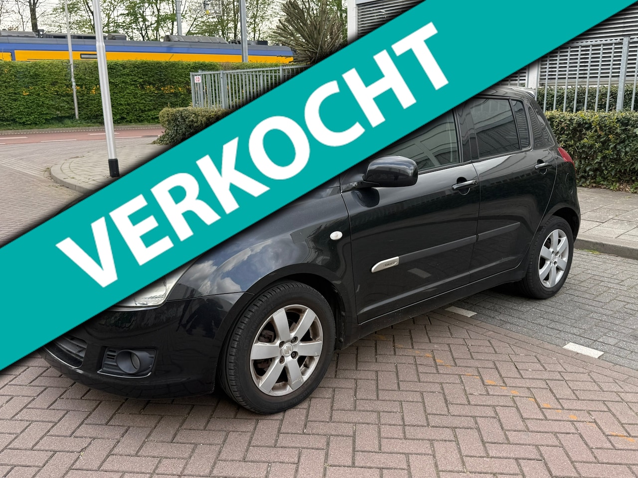 Suzuki Swift - 1.3 AIRCO | KEYLESS | PARKCAMERA | NAP | - AutoWereld.nl