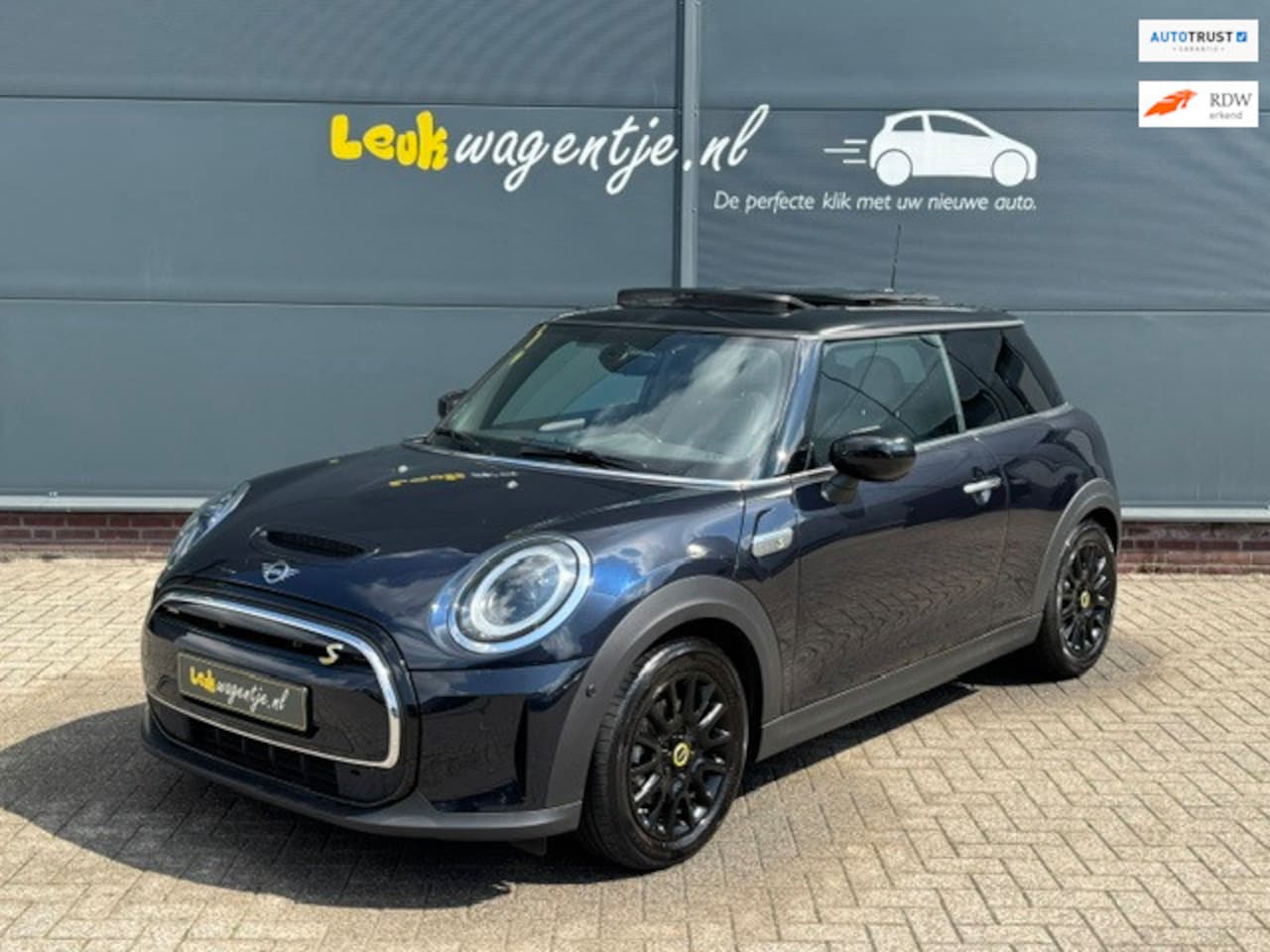 MINI Mini-Electric - Collection *schuifdak *carplay *p-sensor - AutoWereld.nl