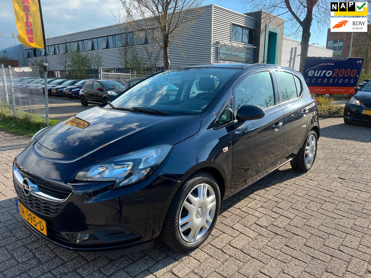 Opel Corsa - 1.4 Favourite - AIRCO - NIEUWE JAAR APK - NAP ! - AutoWereld.nl