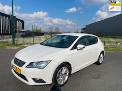 SEAT Leon - 1.2 TSI Style|Automaat|Clima|Cruise|Leer|Privacy|Stoelverw|Trekhaak