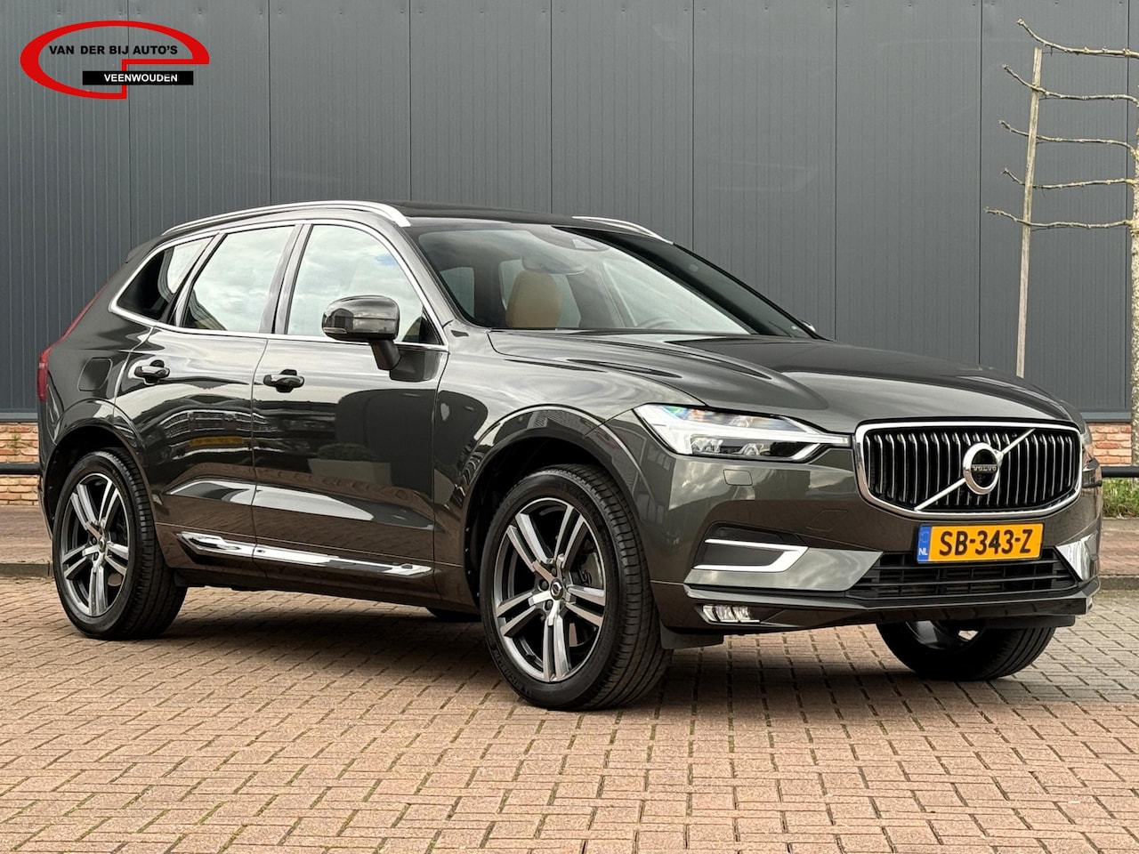 Volvo XC60 - 2.0 T5 AWD Inscription / Pine Grey / NL-auto - AutoWereld.nl