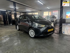 Toyota Aygo - 1.0 VVT-i x-play Automaat | Camera | Dealer onderhouden 1e eigenaar