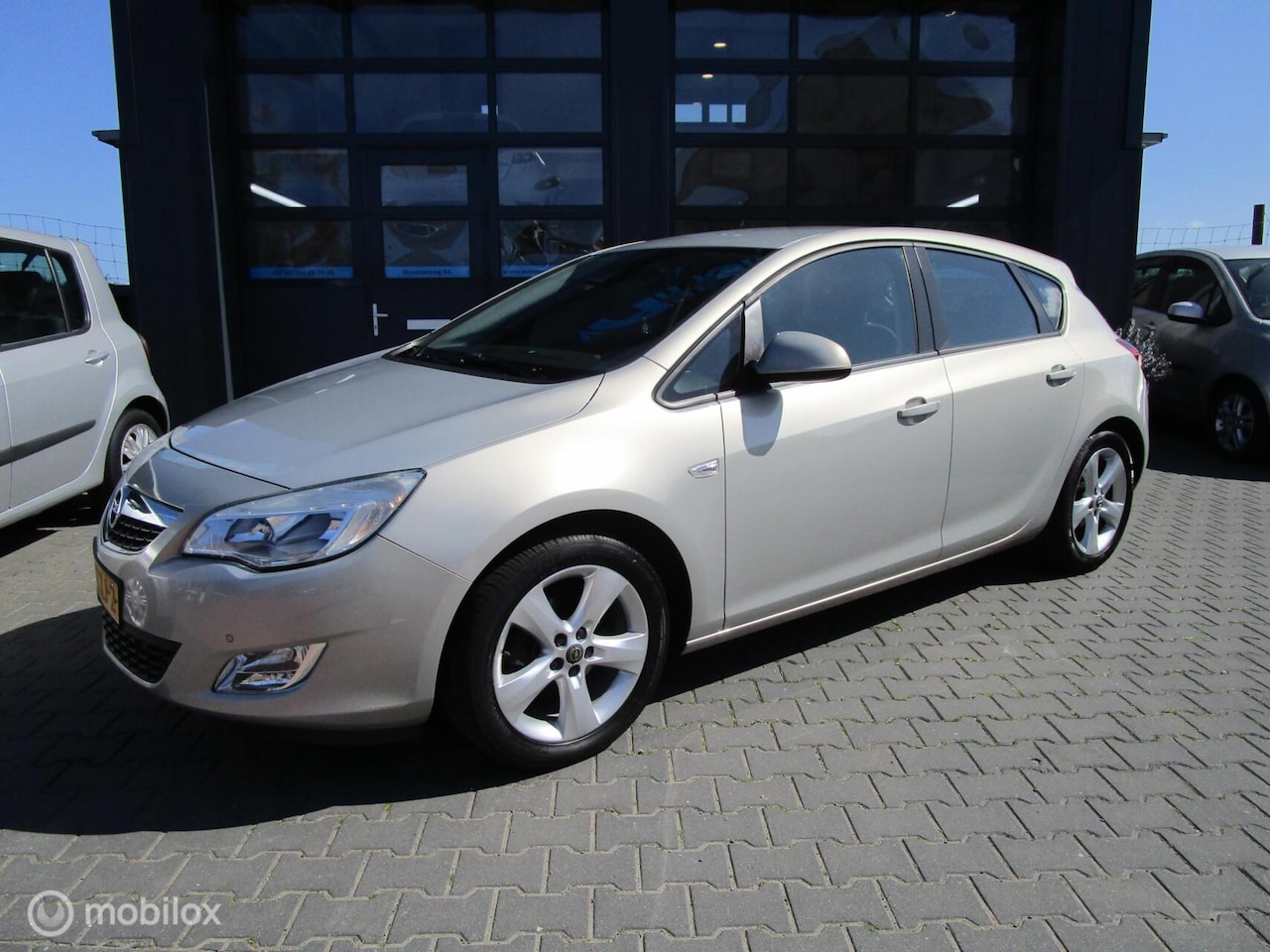 Opel Astra - 1.6 Edition 146dkm 5drs Airco Cruise Trekhaak Org NL - AutoWereld.nl