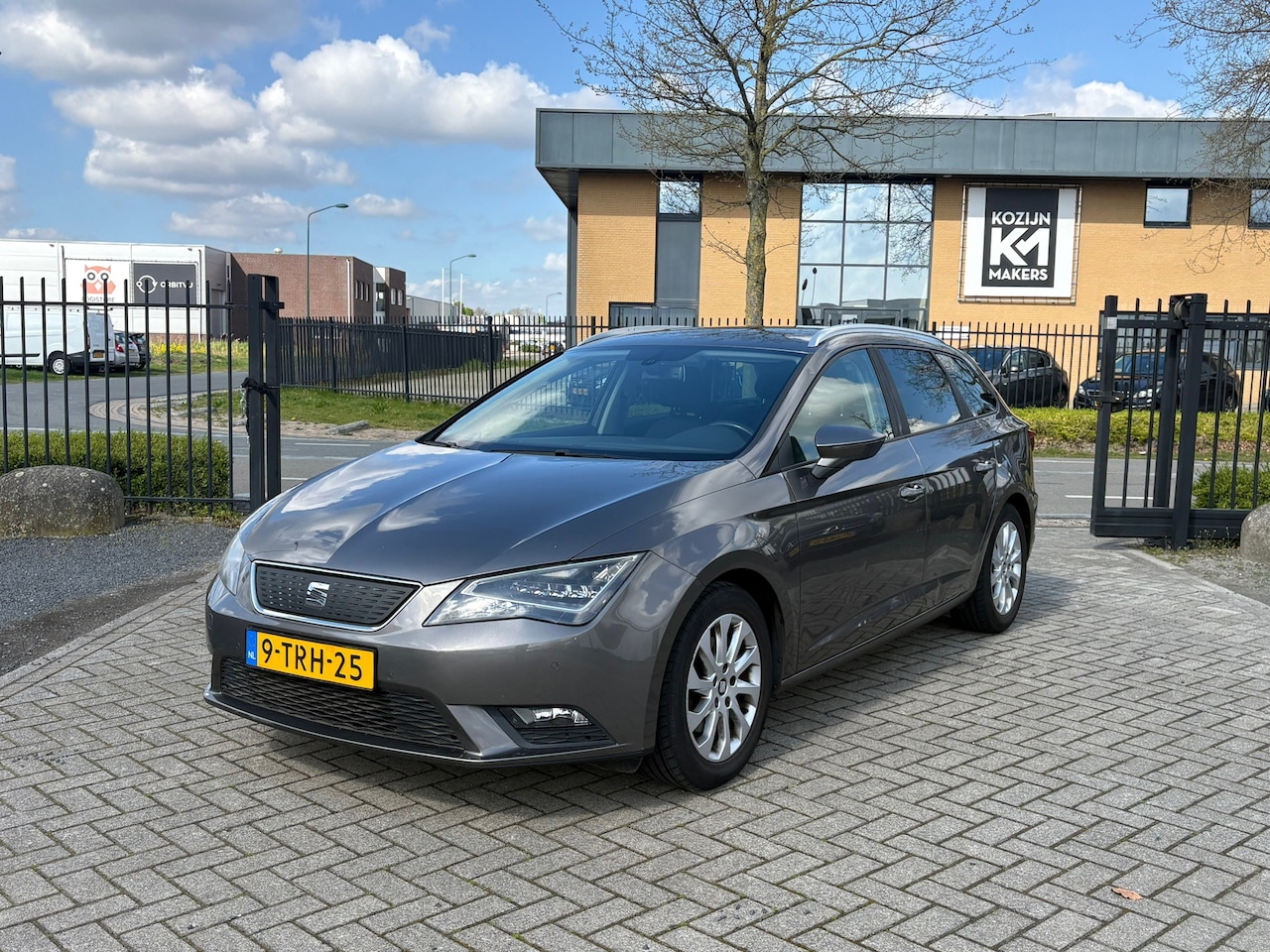 SEAT Leon ST - 1.6 TDI Style Business | NAVI | CRUISE | AIRCO - AutoWereld.nl