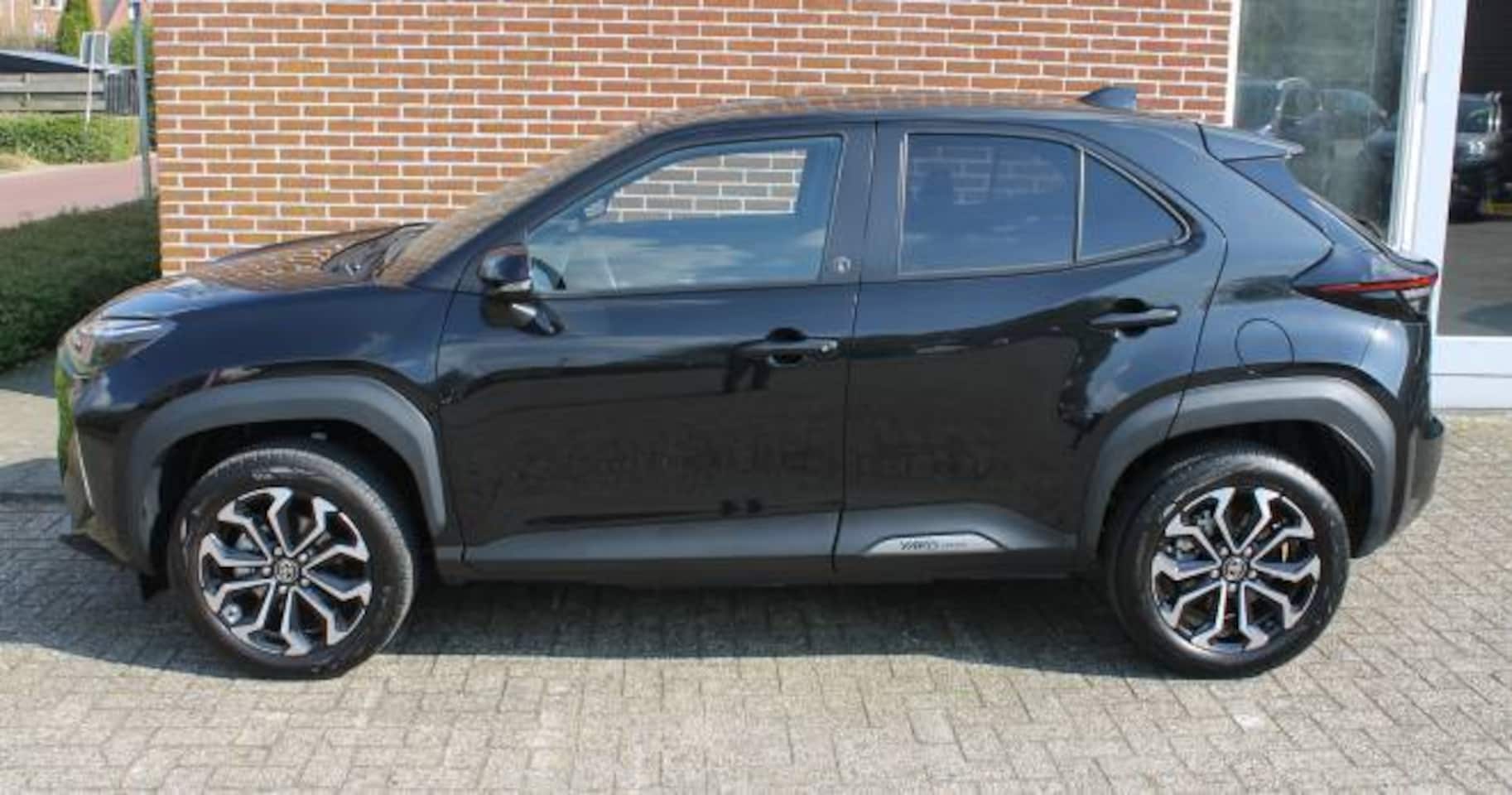 Toyota Yaris Cross - 1.5 VVT-I Hybrid 116pk CVT Team D
