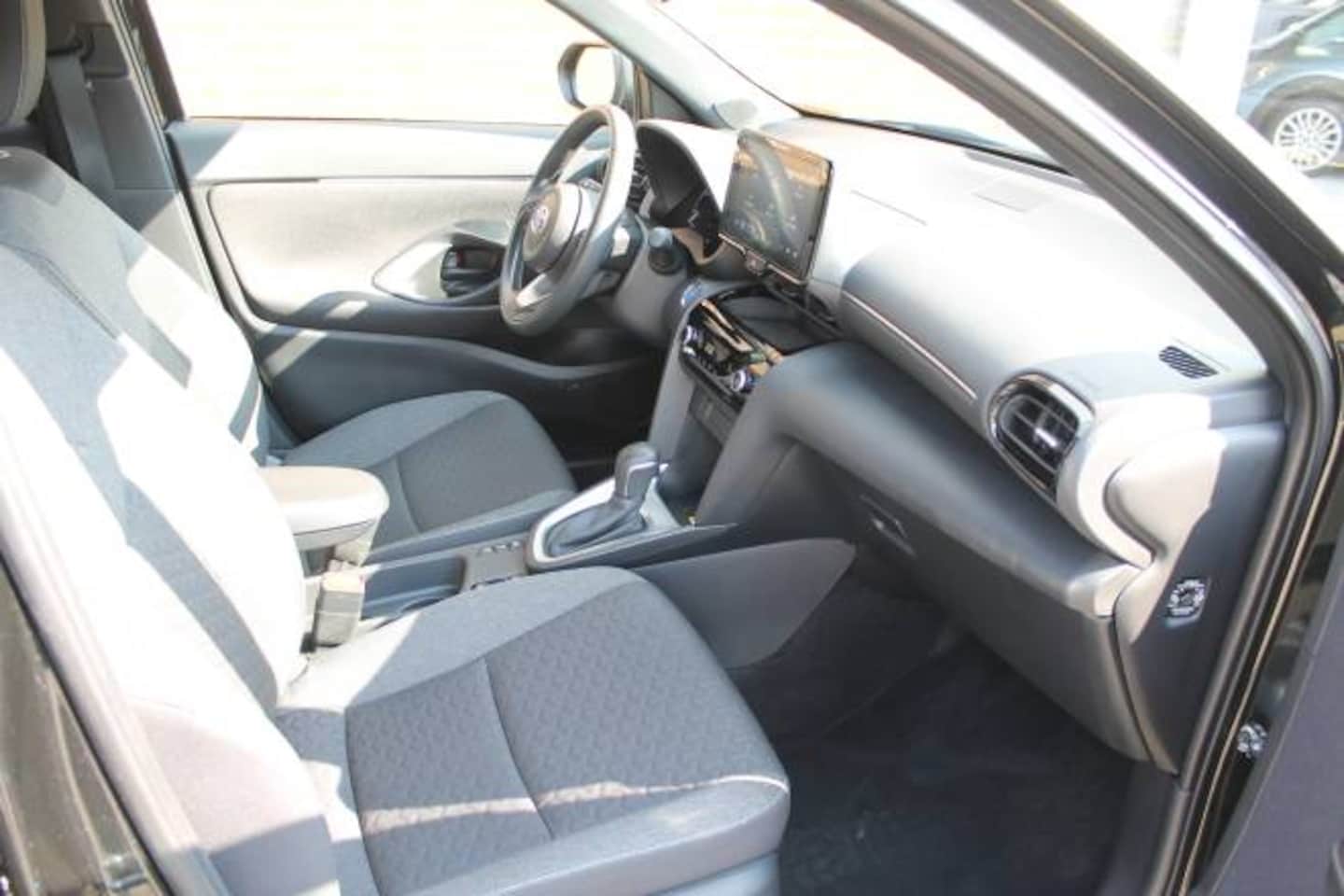 Toyota Yaris Cross - 1.5 VVT-I Hybrid 116pk CVT Team D