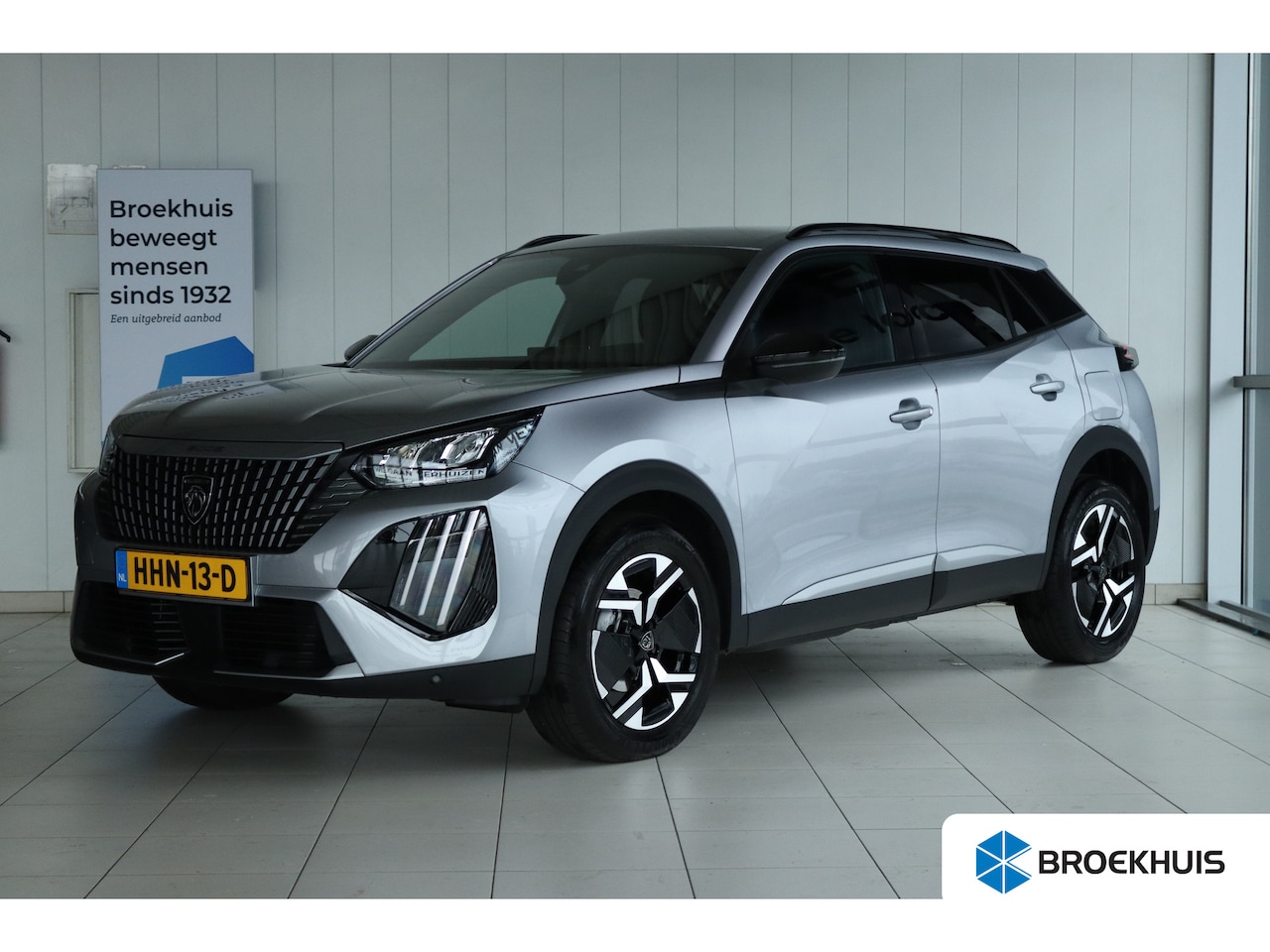Peugeot 2008 - 1.2 Turbo 100 Allure | Cruise Control | Navigatie | Keyless | Sensoren | Carplay | Climate - AutoWereld.nl