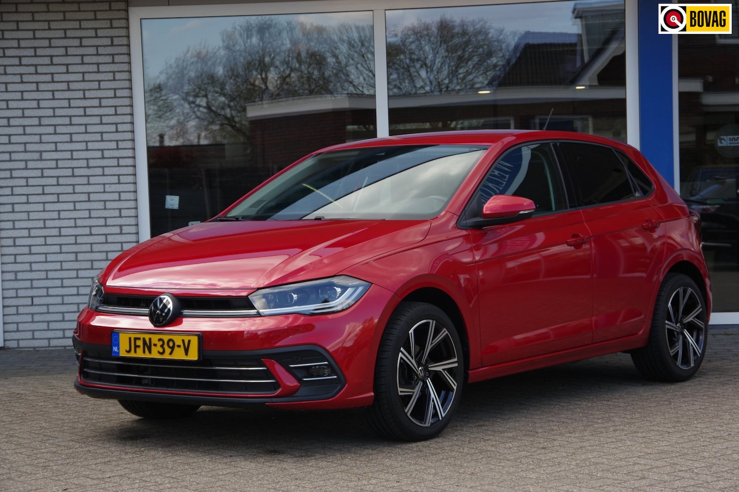 Volkswagen Polo - 1.0 TSI Navigatie App-connect Adaptieve Cruise-control Stoelverwarming - AutoWereld.nl
