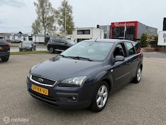 Ford Focus Wagon - 1.6-16V Futura