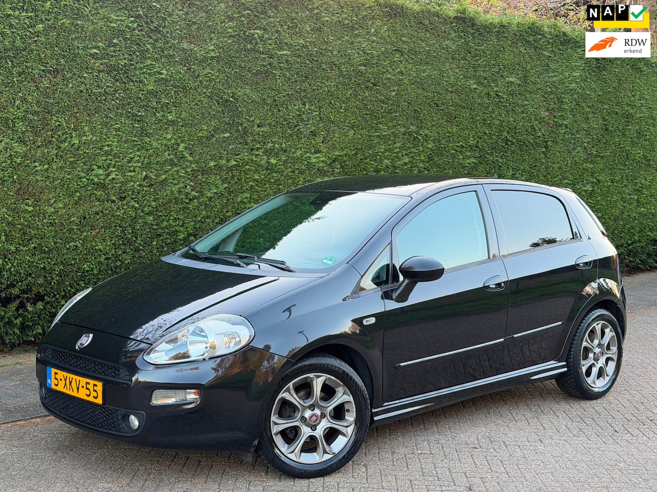 Fiat Punto Evo - 0.9 TwinAir Street RIJDGOED/AIRCO/PDC/NWE APK - AutoWereld.nl