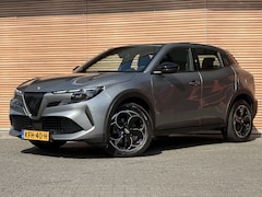 Alfa Romeo Junior - Elettrica 54 kWh Clima / Cruise / Lm velg / Carplay