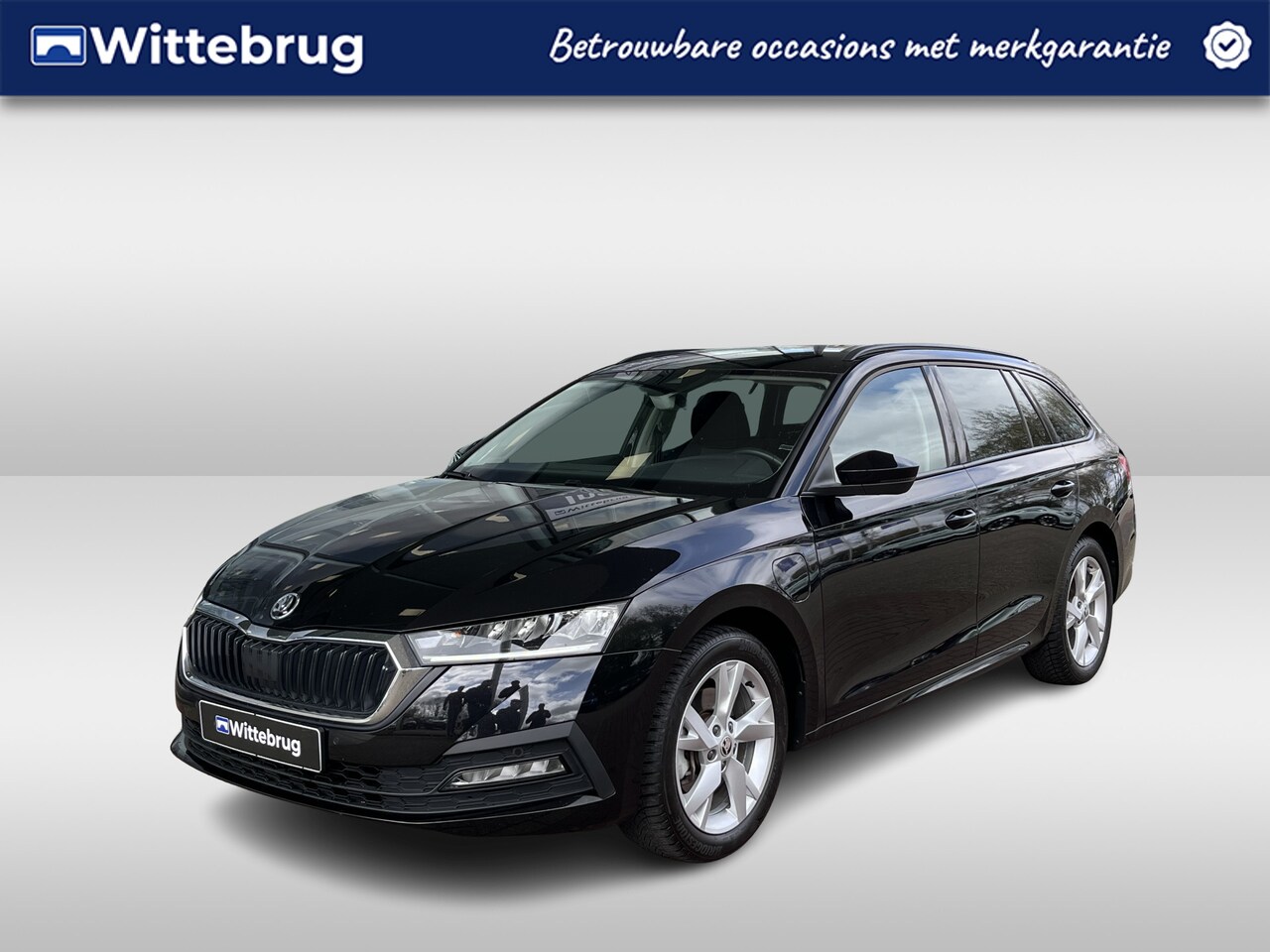 Skoda Octavia Combi - 1.4 TSI DSG iV PHEV Ambition Stoelverwarming voor + achter / Cruise control / Parkeersenso - AutoWereld.nl