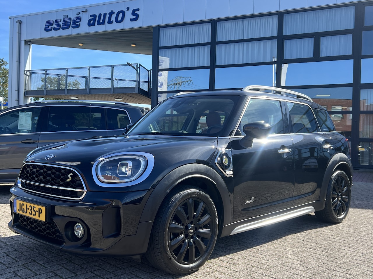 MINI Countryman - Mini 2.0 Cooper SE ALL4 Panoramadak Sportstoelen Navi Leder Stoelverwarming Carplay Stuurv - AutoWereld.nl