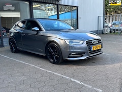 Audi A3 - 1.6 TDI ultra Edition/Airco/Leder/Navigatie/