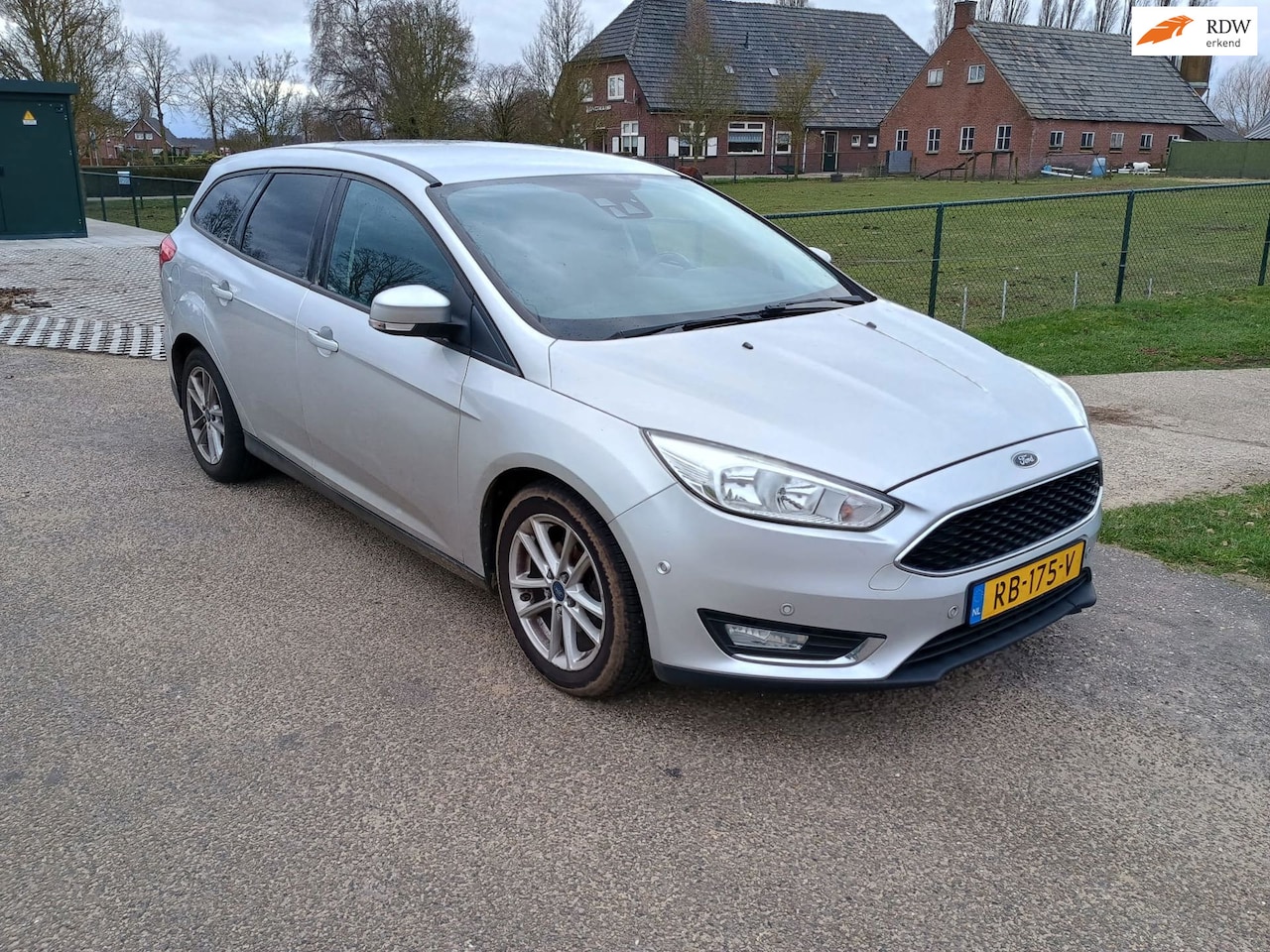 Ford Focus Wagon - 1.0 Titanium Edition 1.0 Titanium Edition - AutoWereld.nl