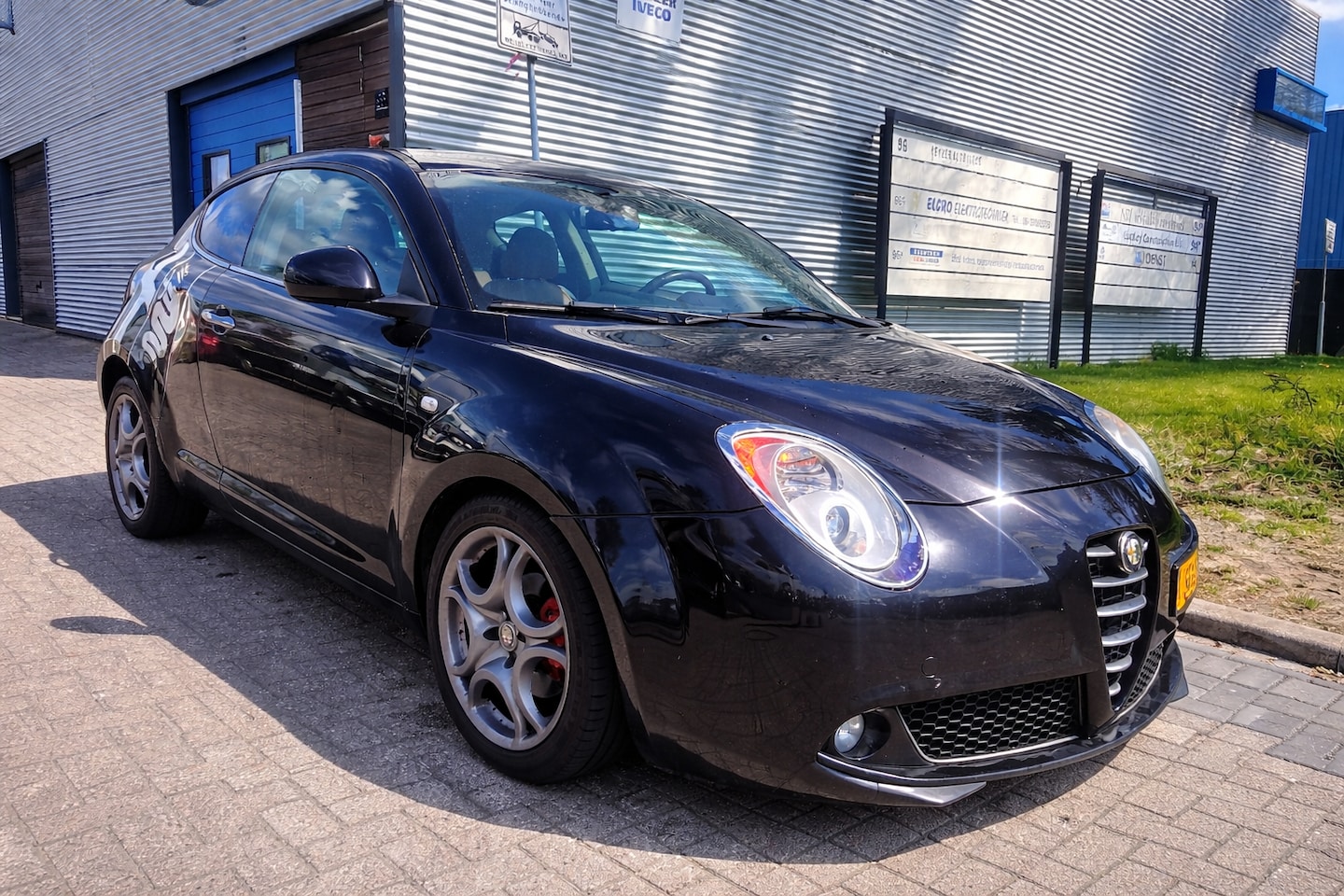 Alfa Romeo MiTo - 0.9 TwinAir Distinctive Leer 17 inch - AutoWereld.nl