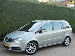 Opel Zafira - 2.2 Executive RIJDGOED/XENON/7PERSOONS/APK 11-26