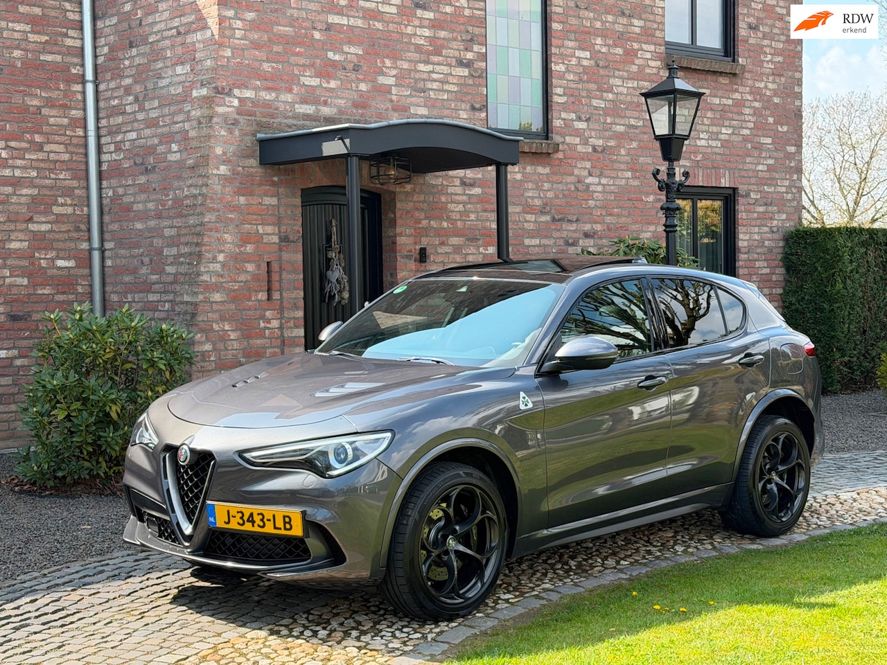 Alfa Romeo Stelvio - 2.9 V6 AWD 510pk Quadrifoglio Panodak - AutoWereld.nl