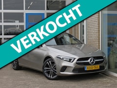 Mercedes-Benz A-klasse - 180 Premium Plus Pano|Camera|Navi|Clima|Cruise|Stoel Verw.|Automaat|Night pakket|All Seaso