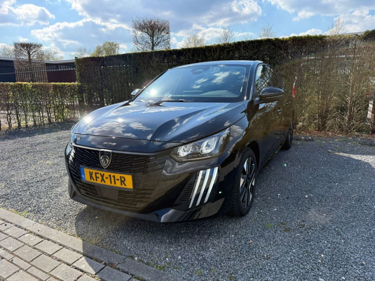 Peugeot 208 - 1.2 PureTech 100 Allure | 100PK | Carplay | Stoelverwarming | Adaptive | Garantie | NIEUW! - AutoWereld.nl