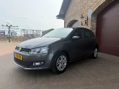 Volkswagen Polo - 1.2-12V Life 69 Pk Climate Control/Cruise Control/Car Play/Android Auto/PDC/Elekt Ramen/El