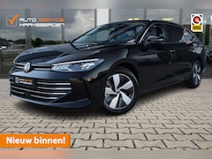 Volkswagen Passat Variant - 1.5 eHybrid Elegance | Trekhaak | Camera | ACC |