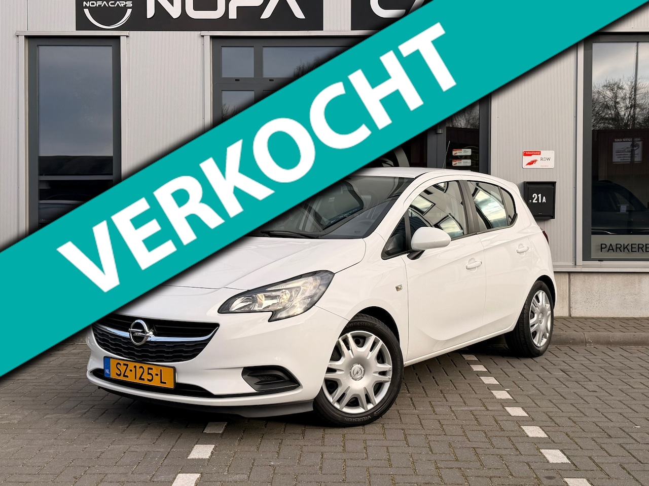 Opel Corsa - 1.0 Turbo Business+|PDC|Navi|Cruise - AutoWereld.nl