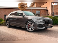 Audi Q8 - 55 TFSI e Quattro Pro Line S-Line Luchtvering Trekhaak Adaptive LED Matrix 22''